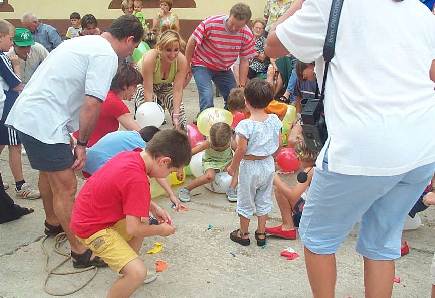 globos_pompis_2.jpg (73712 bytes)