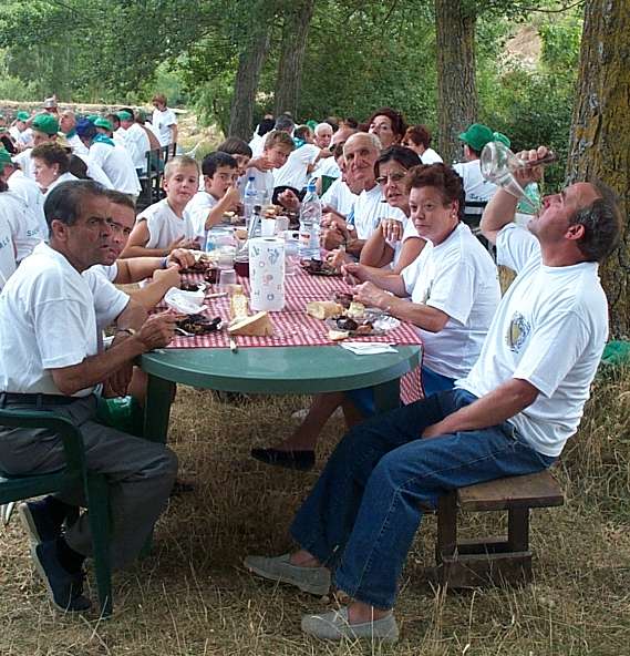 mesa_de_abilio.jpg (72278 bytes)