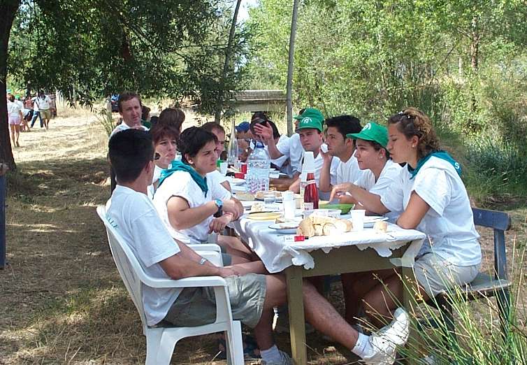 mesa_de_natalia.jpg (97163 bytes)