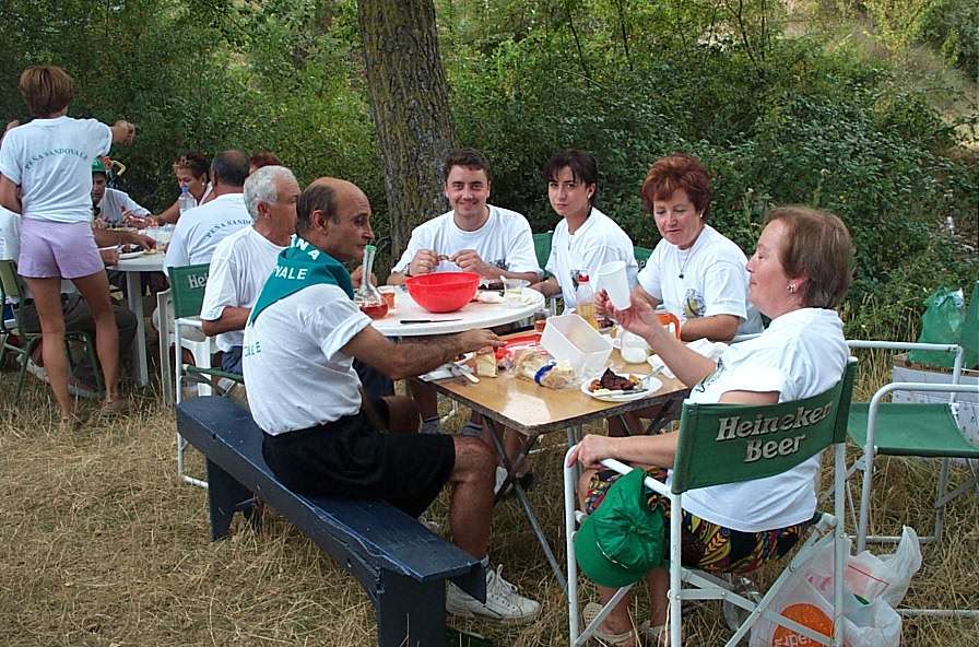 mesa_de_paco.jpg (114979 bytes)