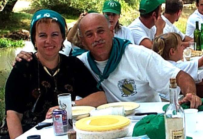 mesa_de_primi_2.jpg (50151 bytes)