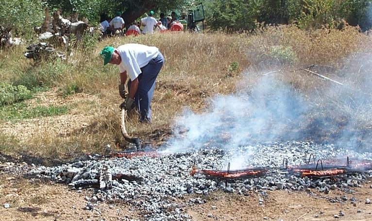 ya_se_huele_la_barbacoa.jpg (93926 bytes)